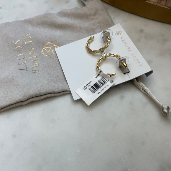 Kendra Scott Lexi Gold Small Hoop Earrings in White CZ - Picture 5 of 5